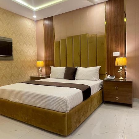 Hotel Croydon International ราวัลปินดี ภายนอก รูปภาพ