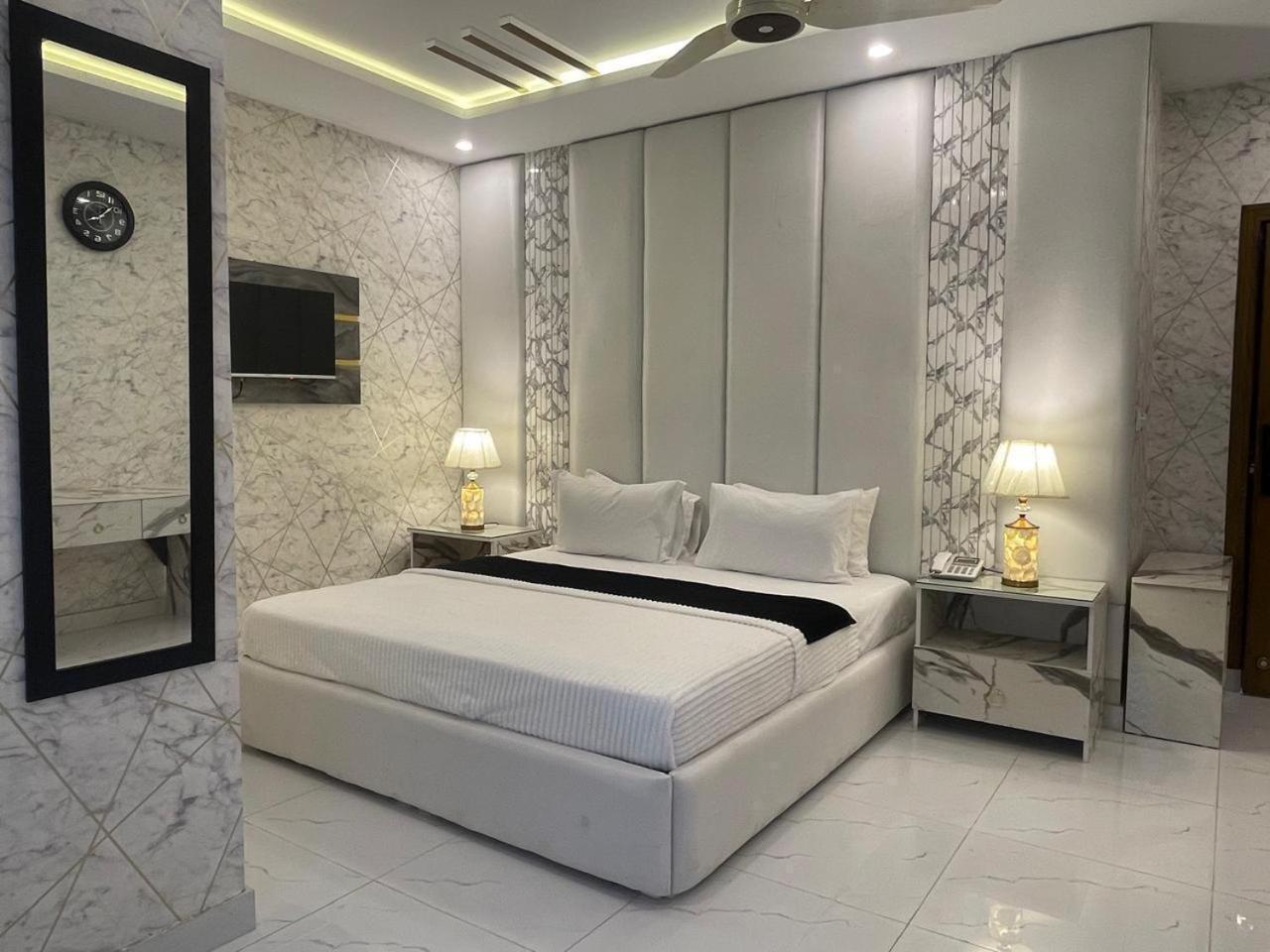 Hotel Croydon International ราวัลปินดี ภายนอก รูปภาพ