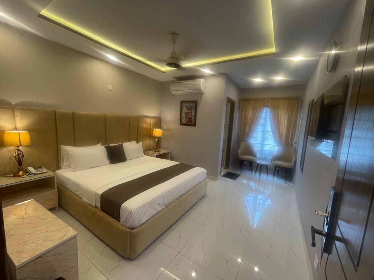 Hotel Croydon International ราวัลปินดี ภายนอก รูปภาพ